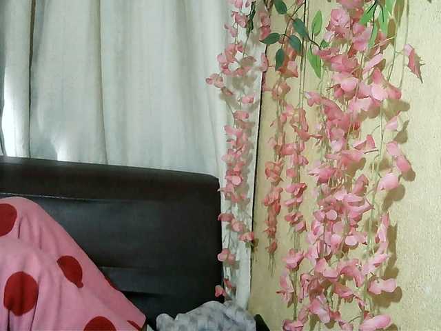 Pussy01lips live cam on BongaCams