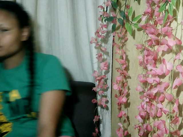 Pussy01lips live cam on BongaCams