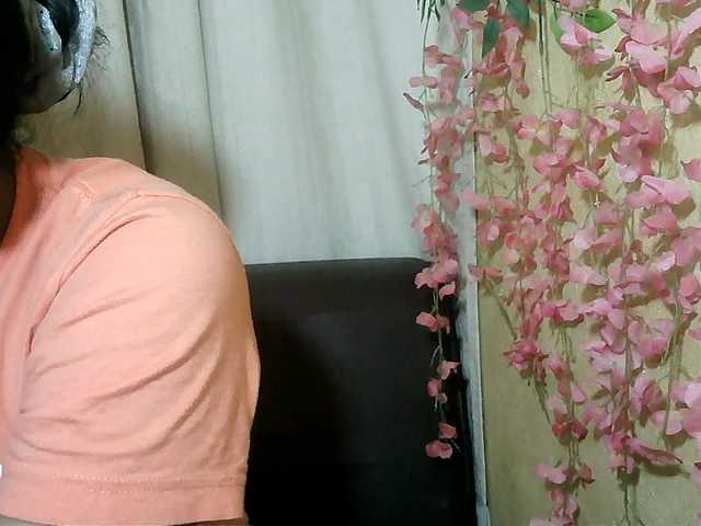 Pussy01lips live cam on BongaCams