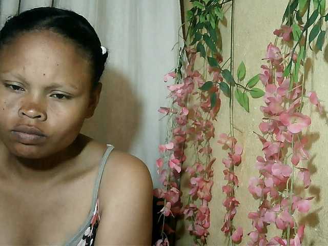 Pussy01lips live cam on BongaCams
