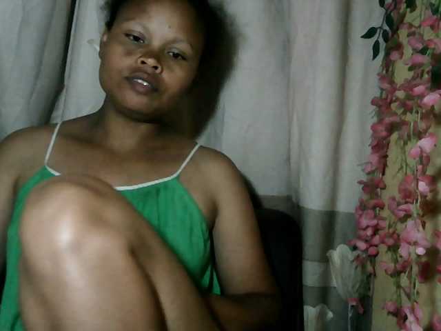 Pussy01lips live cam on BongaCams