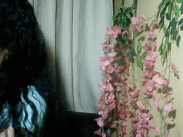 Pussy01lips live cam on BongaCams