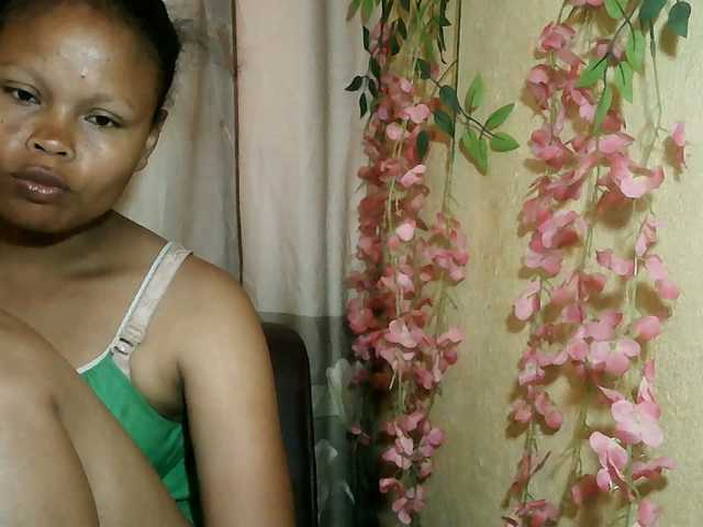 Pussy01lips live cam on BongaCams