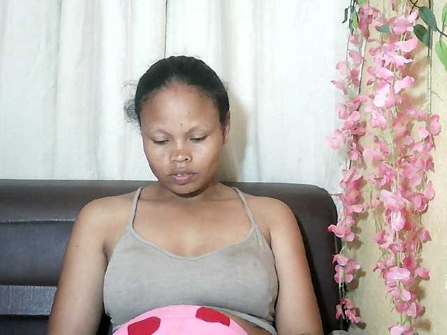 Pussy01lips's BongaCams show and profile