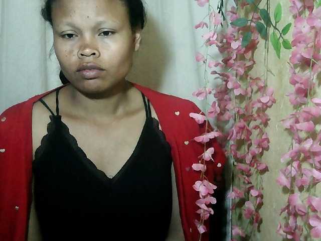 Pussy01lips live cam on BongaCams