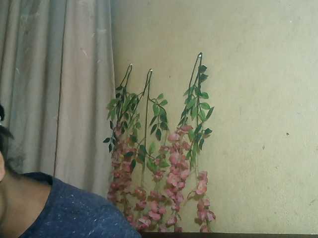 Pussy01lips, en directo ahora en BongaCams