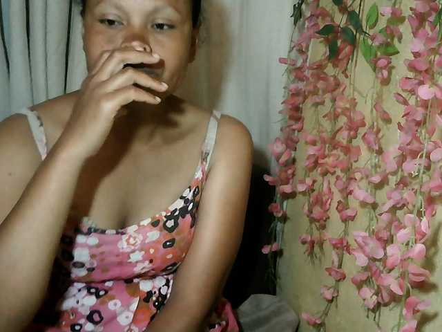 Pussy01lips live cam on BongaCams