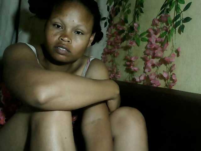Pussy01lips live cam on BongaCams