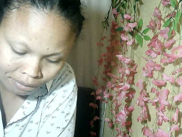 Pussy01lips live cam on BongaCams