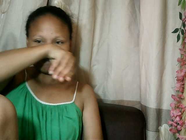 Pussy01lips live cam on BongaCams