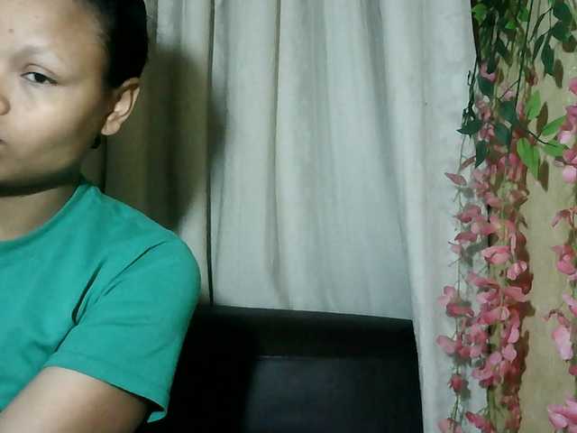 Pussy01lips live cam on BongaCams