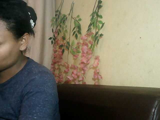 Pussy01lips, live now on BongaCams