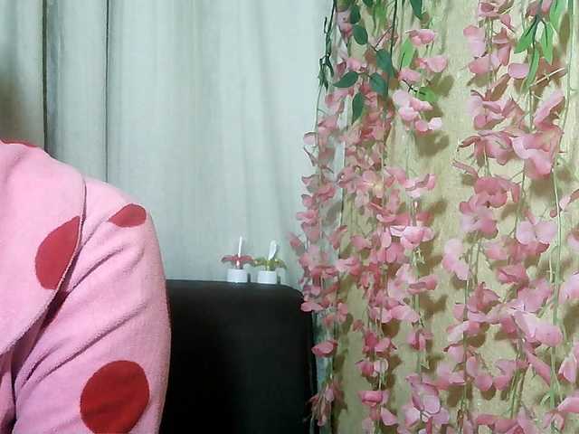 Pussy01lips live cam on BongaCams