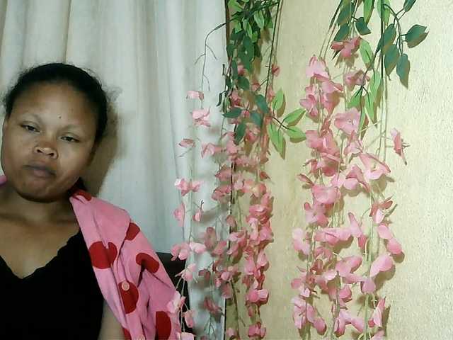 Pussy01lips live cam on BongaCams