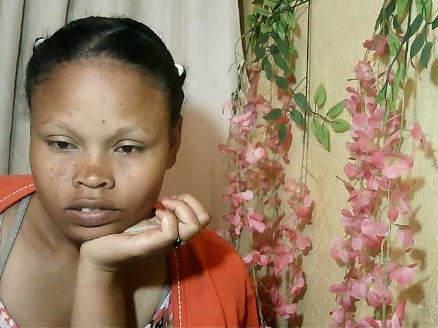 Pussy01lips live cam on BongaCams