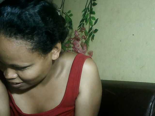 Pussy01lips live cam on BongaCams
