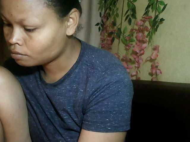 Pussy01lips, live now on BongaCams