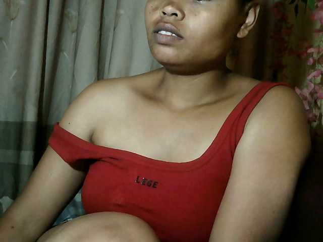 Pussy01lips live cam on BongaCams