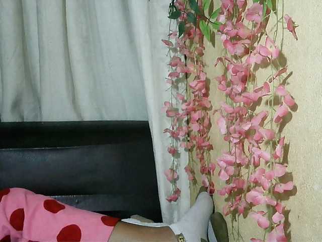 Pussy01lips live cam on BongaCams