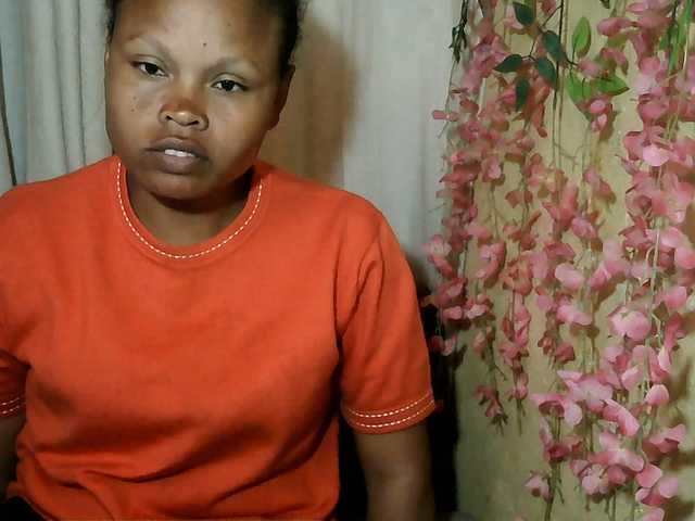 Pussy01lips live cam on BongaCams