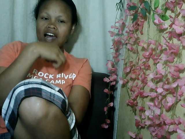 Pussy01lips live cam on BongaCams