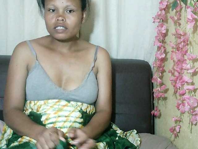 Pussy01lips's BongaCams show and profile