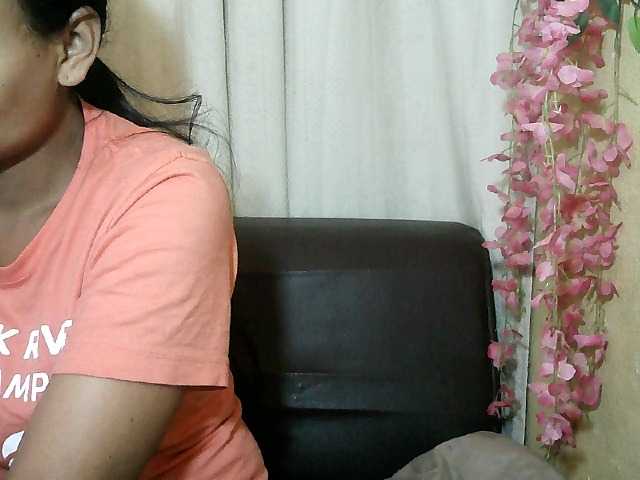 Pussy01lips live cam on BongaCams