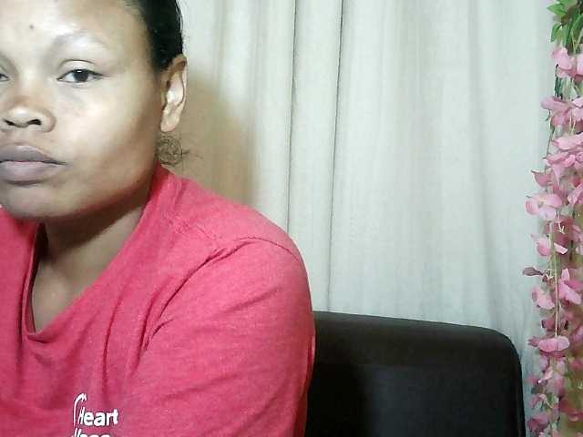 Pussy01lips live cam on BongaCams