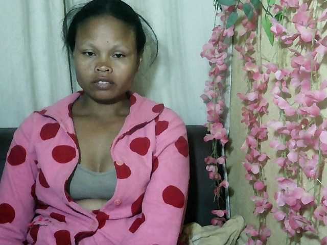 Pussy01lips live cam on BongaCams