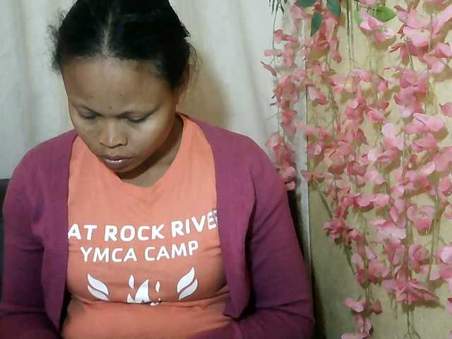 Pussy01lips live cam on BongaCams
