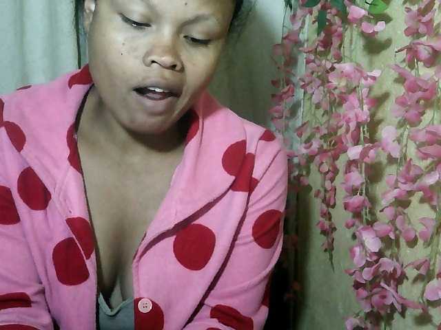 Pussy01lips live cam on BongaCams