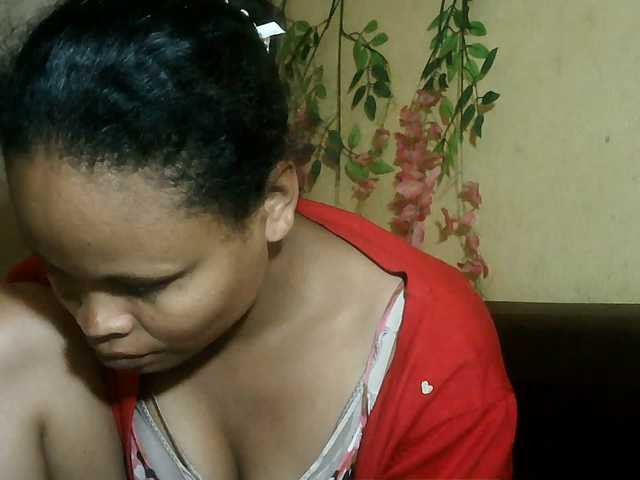 Pussy01lips live cam on BongaCams