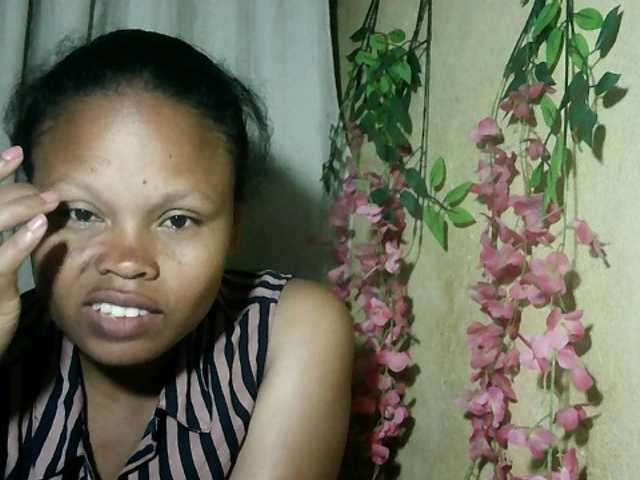 Pussy01lips live cam on BongaCams