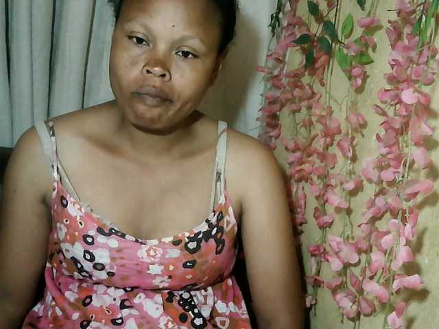 Pussy01lips live cam on BongaCams
