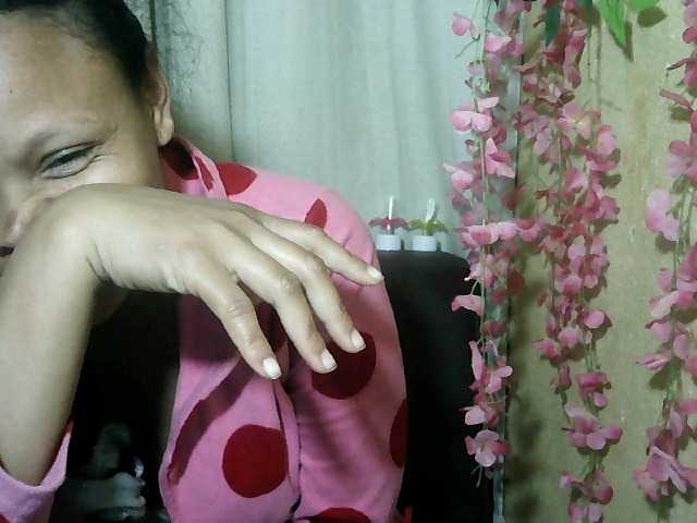 Pussy01lips live cam on BongaCams
