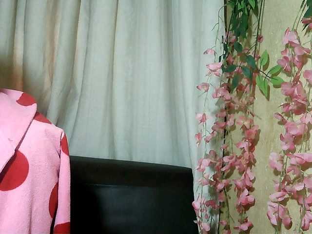 Pussy01lips live cam on BongaCams
