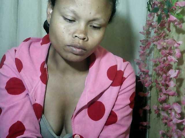 Pussy01lips live cam on BongaCams