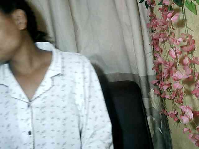 Pussy01lips webcam