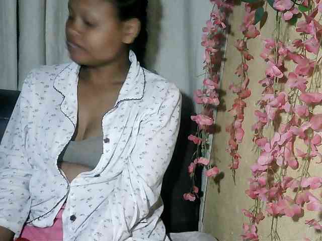 Pussy01lips webcam