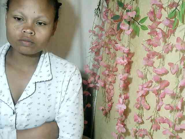 Pussy01lips webcam