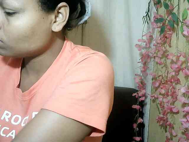 Pussy01lips webcam