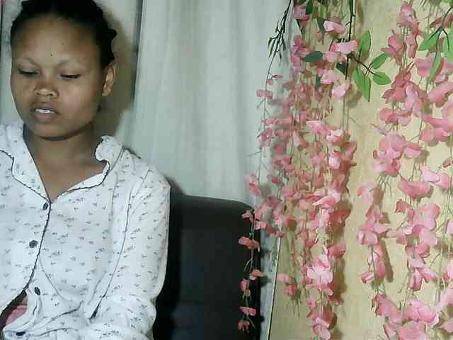 Pussy01lips webcam