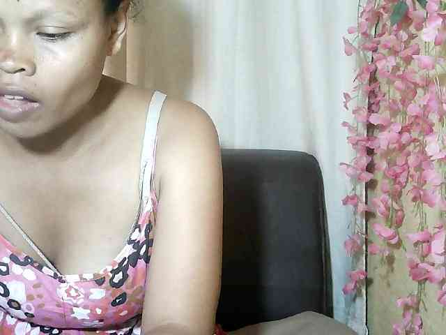 Pussy01lips webcam