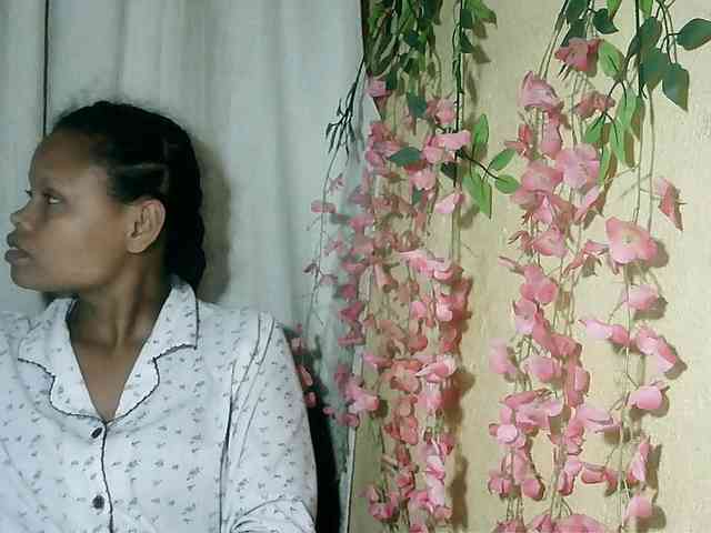 Pussy01lips webcam