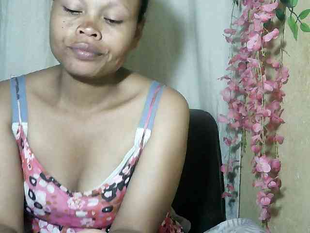 Pussy01lips webcam