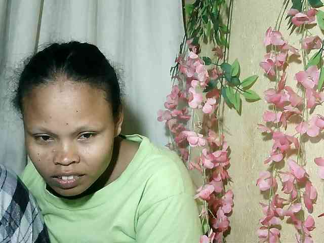 Pussy01lips webcam