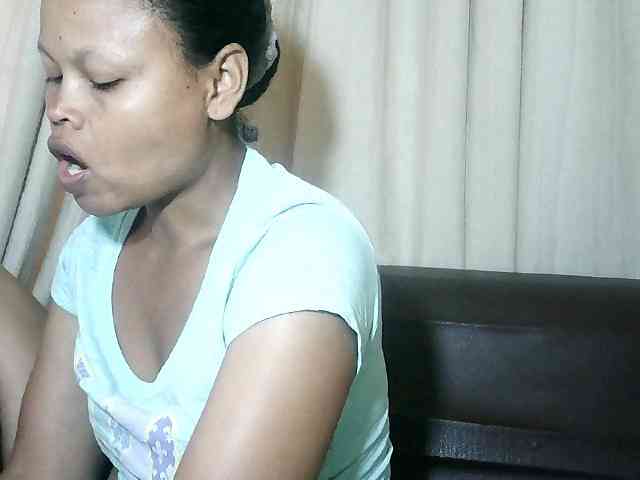 Pussy01lips webcam
