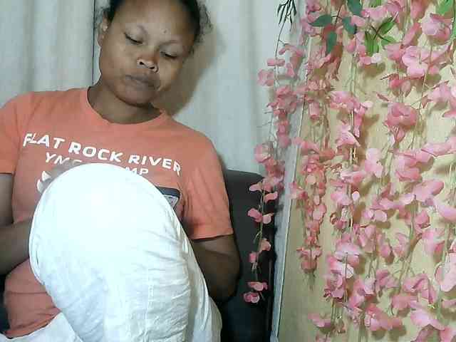 Pussy01lips webcam