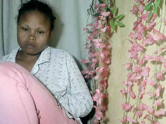 Pussy01lips webcam