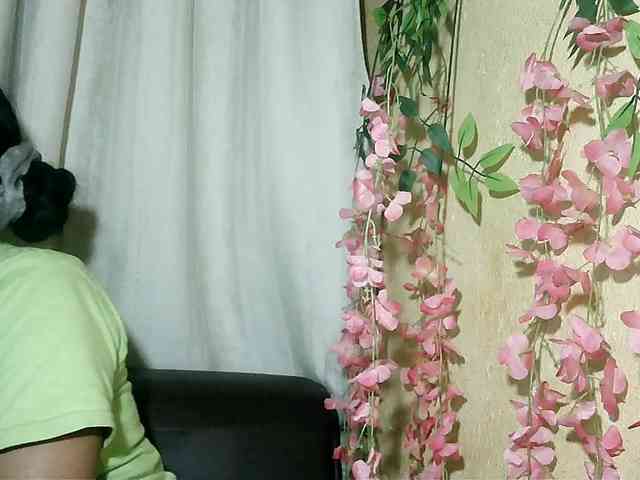 Pussy01lips webcam